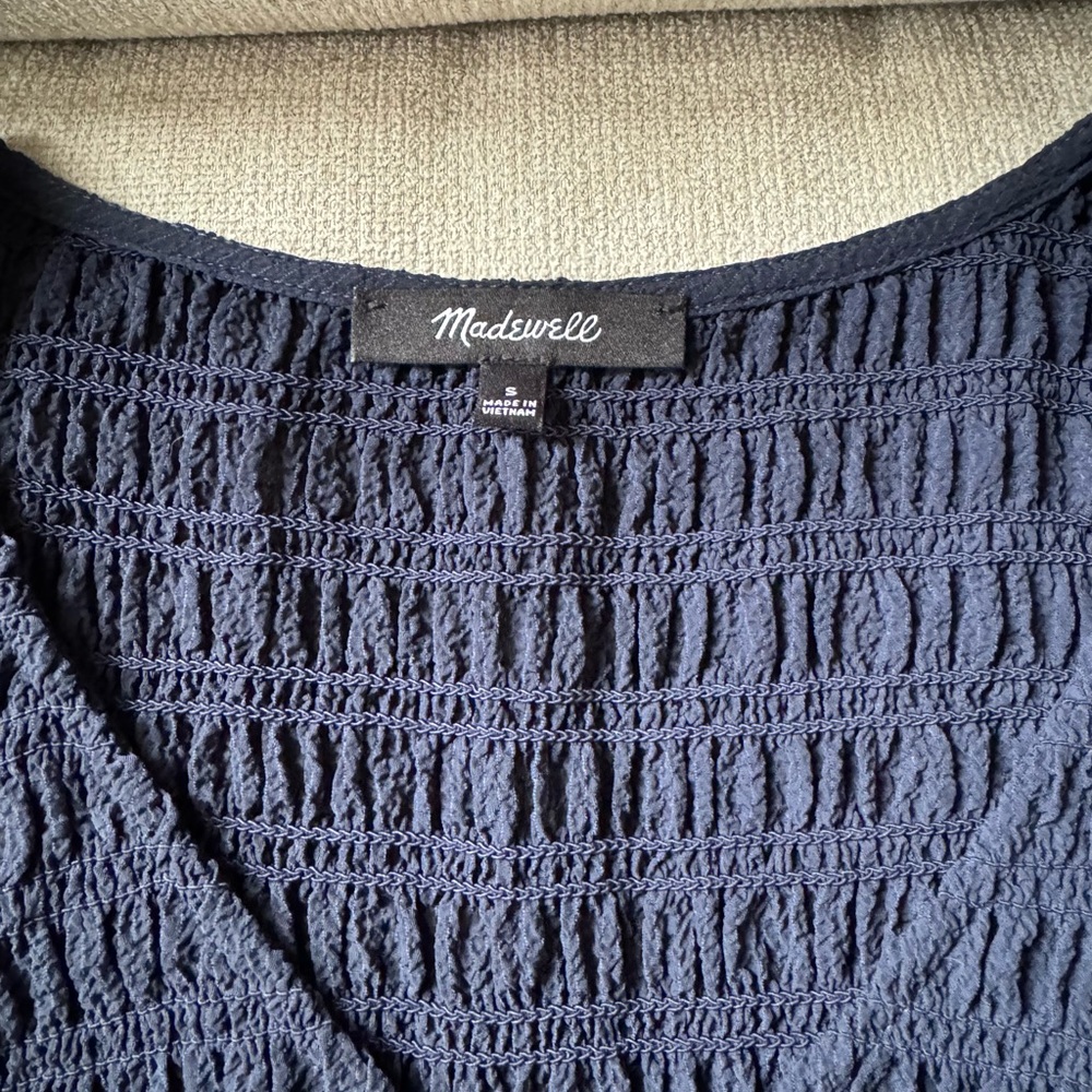 Women’s Madewell Navy Blouse, excellent condition size small - Picture 4 of 4